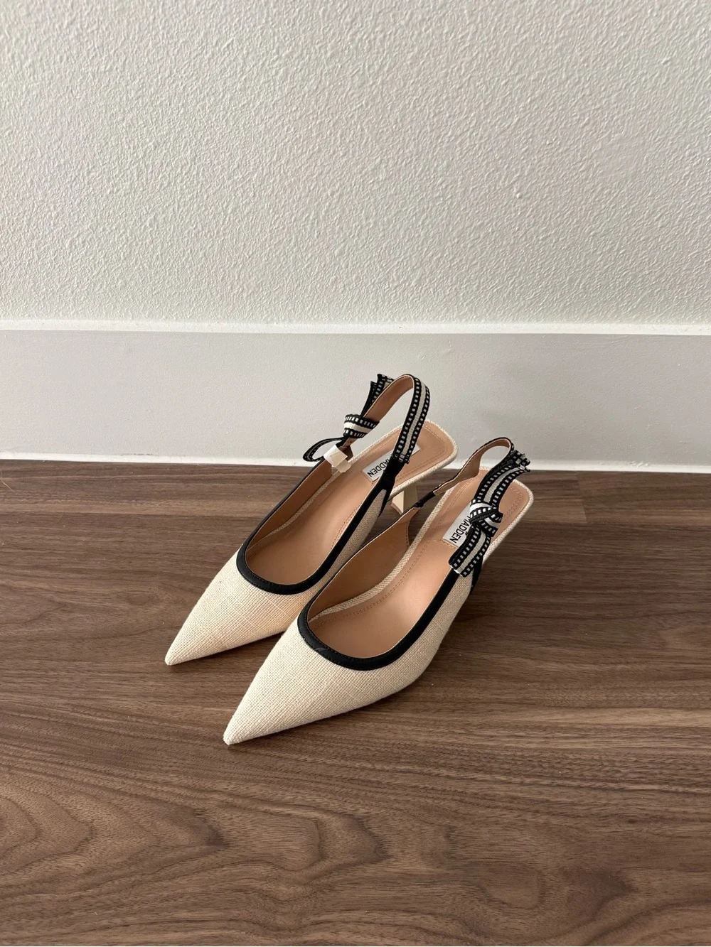 Steve Madden Cream Pointed Slingback Pumps with Black Trim - US 10